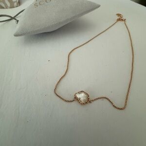 Gold Kendra Scott Necklace